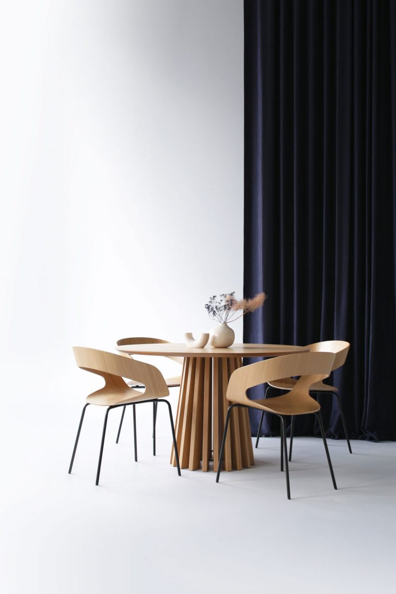 noa-table-and-chat-chair_2