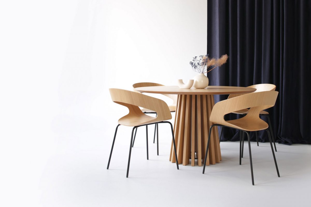 noa-table-chat-chairs_2
